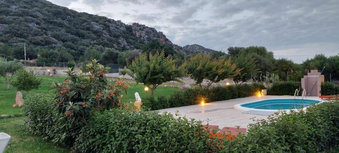 Indipendente Con Piscina Uso Esclusivo Internet Illimitato Villa Siniscola Ngoại thất bức ảnh