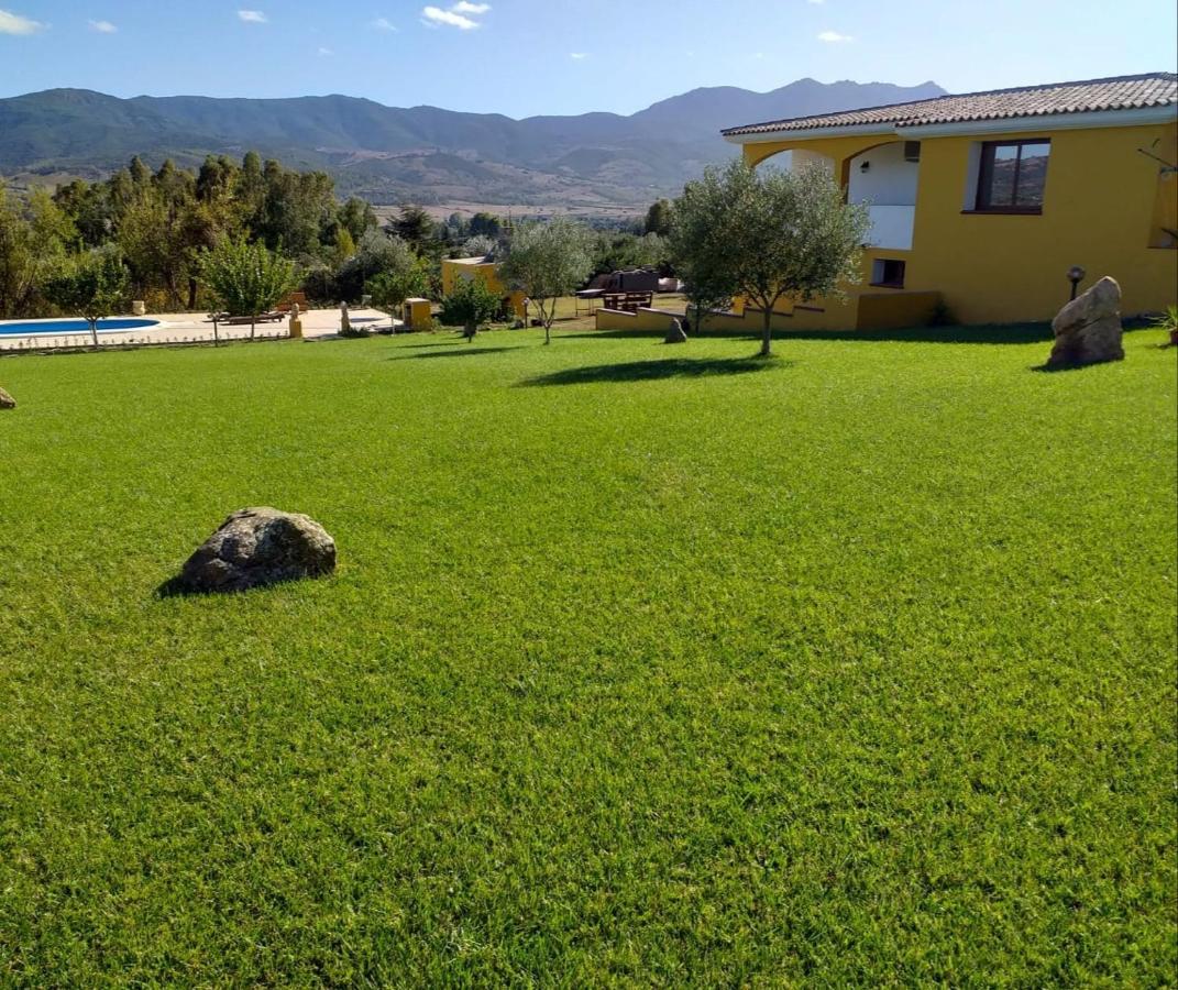 Indipendente Con Piscina Uso Esclusivo Internet Illimitato Villa Siniscola Ngoại thất bức ảnh