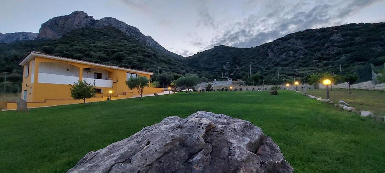 Indipendente Con Piscina Uso Esclusivo Internet Illimitato Villa Siniscola Ngoại thất bức ảnh