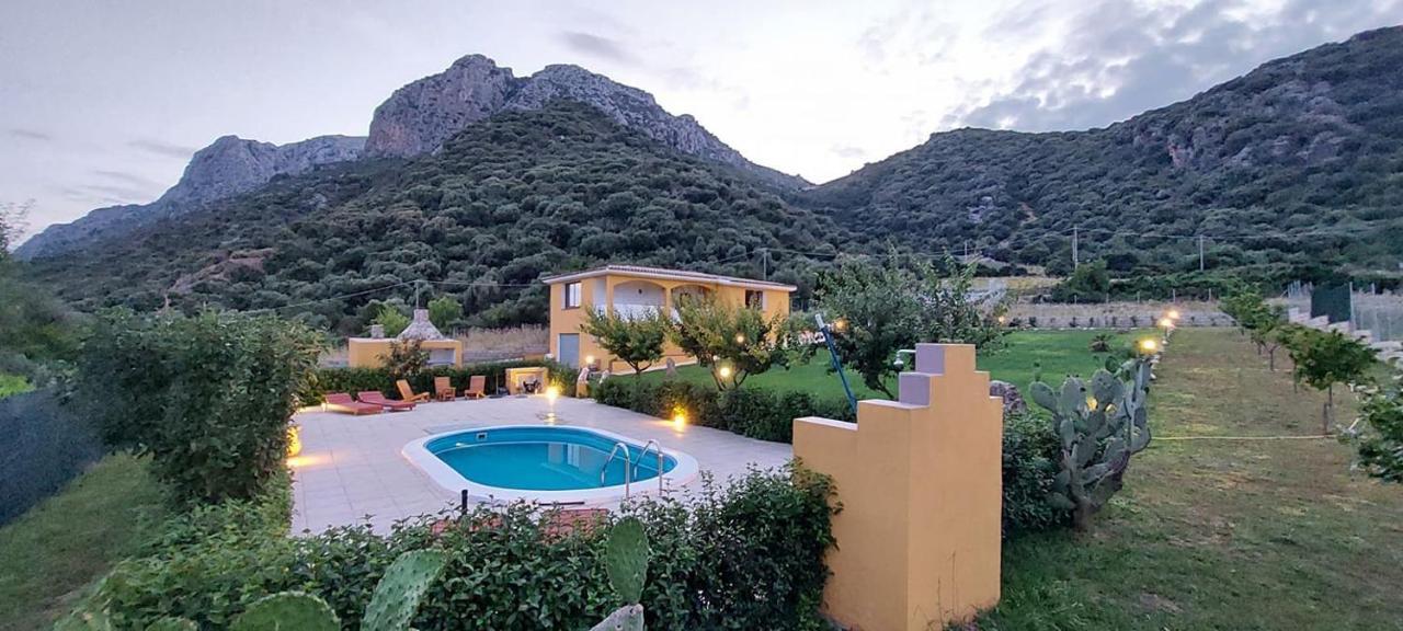 Indipendente Con Piscina Uso Esclusivo Internet Illimitato Villa Siniscola Ngoại thất bức ảnh
