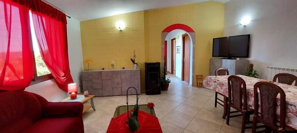 Indipendente Con Piscina Uso Esclusivo Internet Illimitato Villa Siniscola Ngoại thất bức ảnh